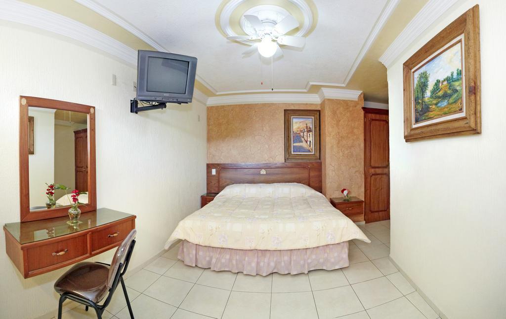 Hotel Rincon Tarasco Morelia Buitenkant foto